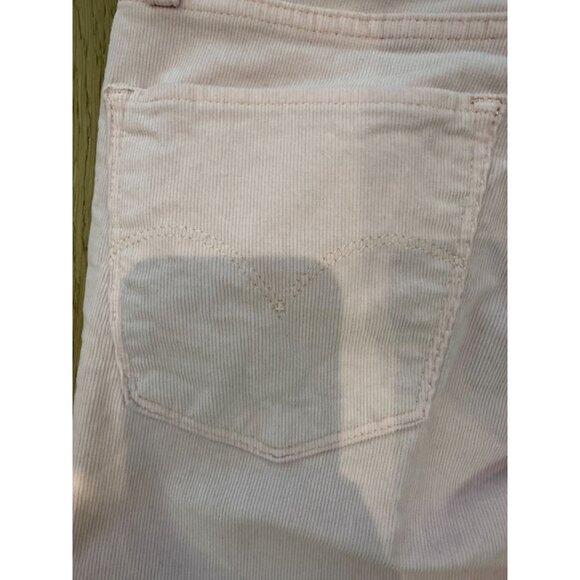 Levi's Women's 724 High-Rise Straight-Leg Corduroy Jeans, size W30 L30 - Picture 12 of 16